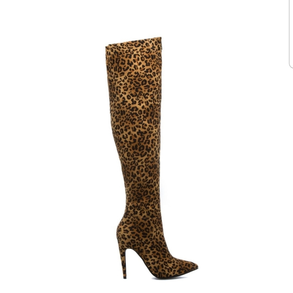 Leopard boots
